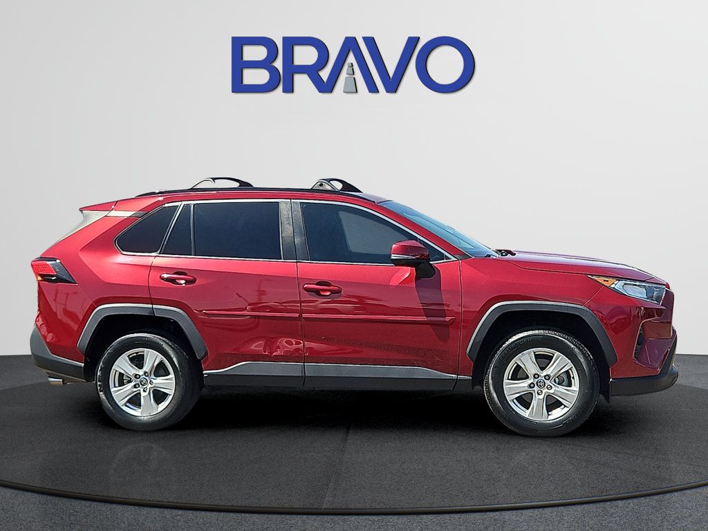 Used 2021 Toyota RAV4 XLE w/ Convenience Package AWD/4WD image 5