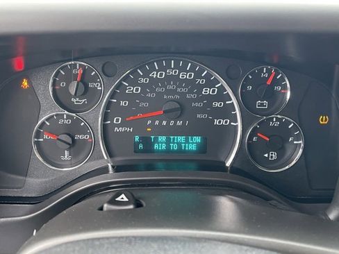 New 2025 Chevrolet Express 2500 Work Van w/ Driver Convenience Package image 21