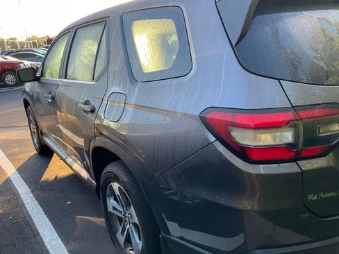 Used 2023 Honda Pilot EX-L image 8