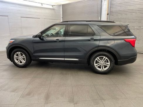 Used 2023 Ford Explorer XLT RWD image 11