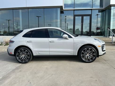 New 2026 Porsche Macan image 8