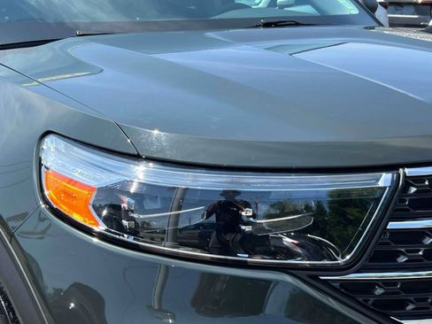 Used 2023 Ford Explorer XLT w/ Equipment Group 202A AWD/4WD image 9