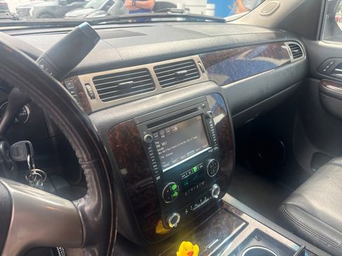 Used 2013 GMC Yukon XL Denali RWD image 20