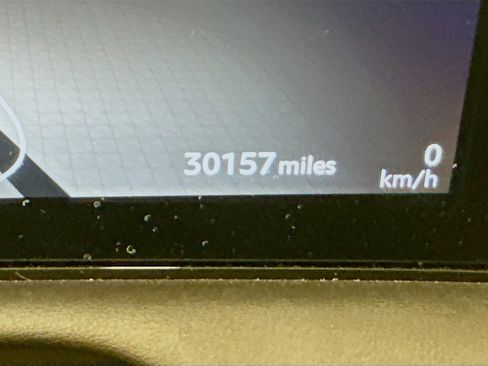 Used 2024 Nissan Ariya AWD image 19