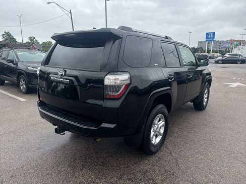 Used 2024 Toyota 4Runner SR5 Premium w/ Moonroof Package AWD/4WD image 8
