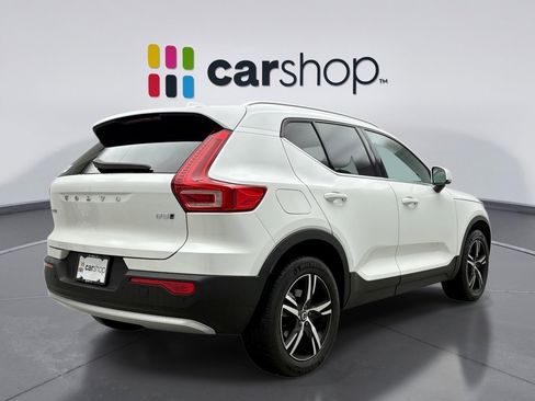 Used 2025 Volvo XC40 B5 Core image 5