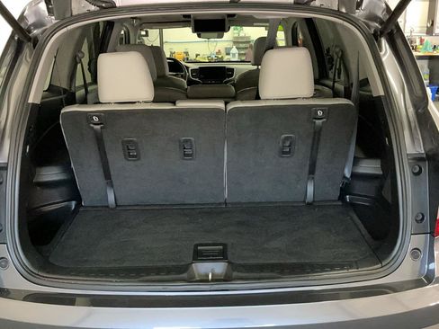 Used 2021 Honda Pilot Touring image 17