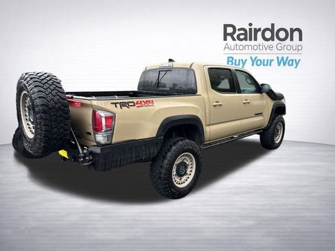 Used 2020 Toyota Tacoma TRD Off-Road w/ TRD Premium Off Road Package image 9