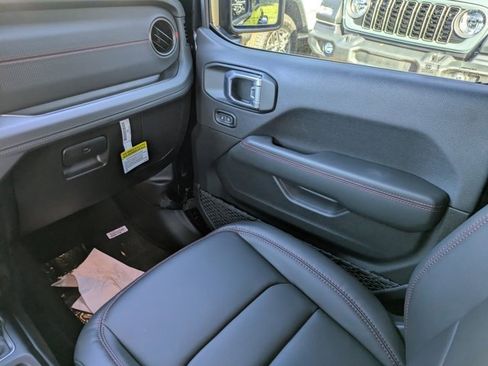 New 2026 Jeep Wrangler Unlimited Rubicon w/ Safety Group image 15