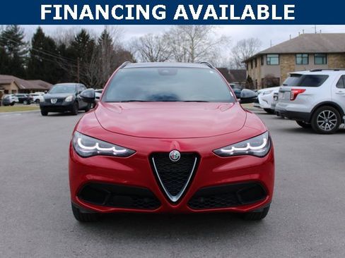 Used 2024 Alfa Romeo Stelvio Ti image 3