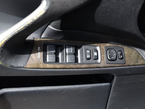 Used 2011 Lexus IS 350 w/ Premium Pkg Value Edition RWD image 46