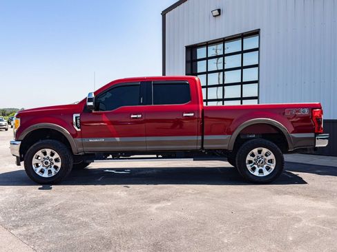 Used 2017 Ford F250 Lariat w/ Lariat Ultimate Package AWD/4WD image 2