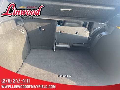 Used 2024 Nissan Kicks SR w/ SR Premium Package image 18