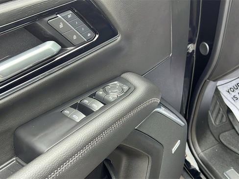 Used 2025 GMC Yukon Denali image 11