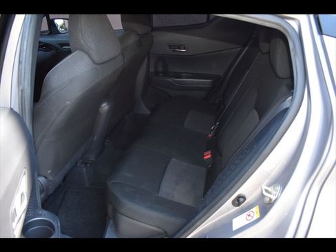 Used 2019 Toyota C-HR LE FWD image 20
