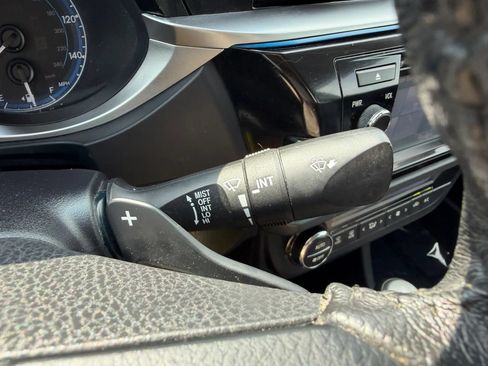 Used 2015 Toyota Corolla S FWD image 38