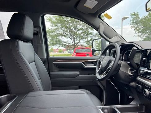 Used 2026 Chevrolet Silverado 2500 LT w/ Trail Boss Package AWD/4WD image 37