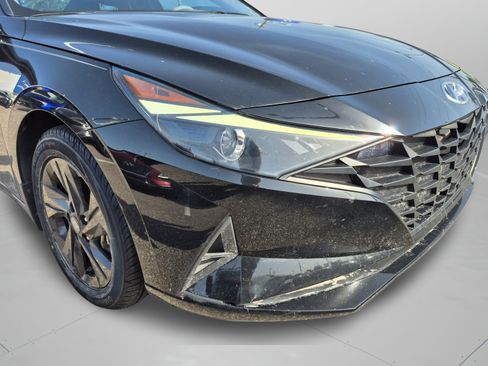 Certified 2023 Hyundai Elantra SEL FWD image 30