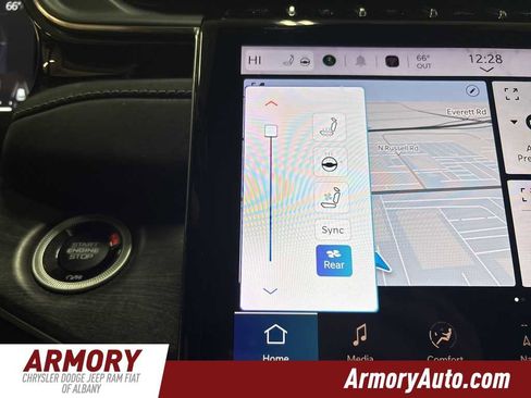 Used 2022 Jeep Grand Cherokee Overland w/ Luxury Tech Group IV image 20