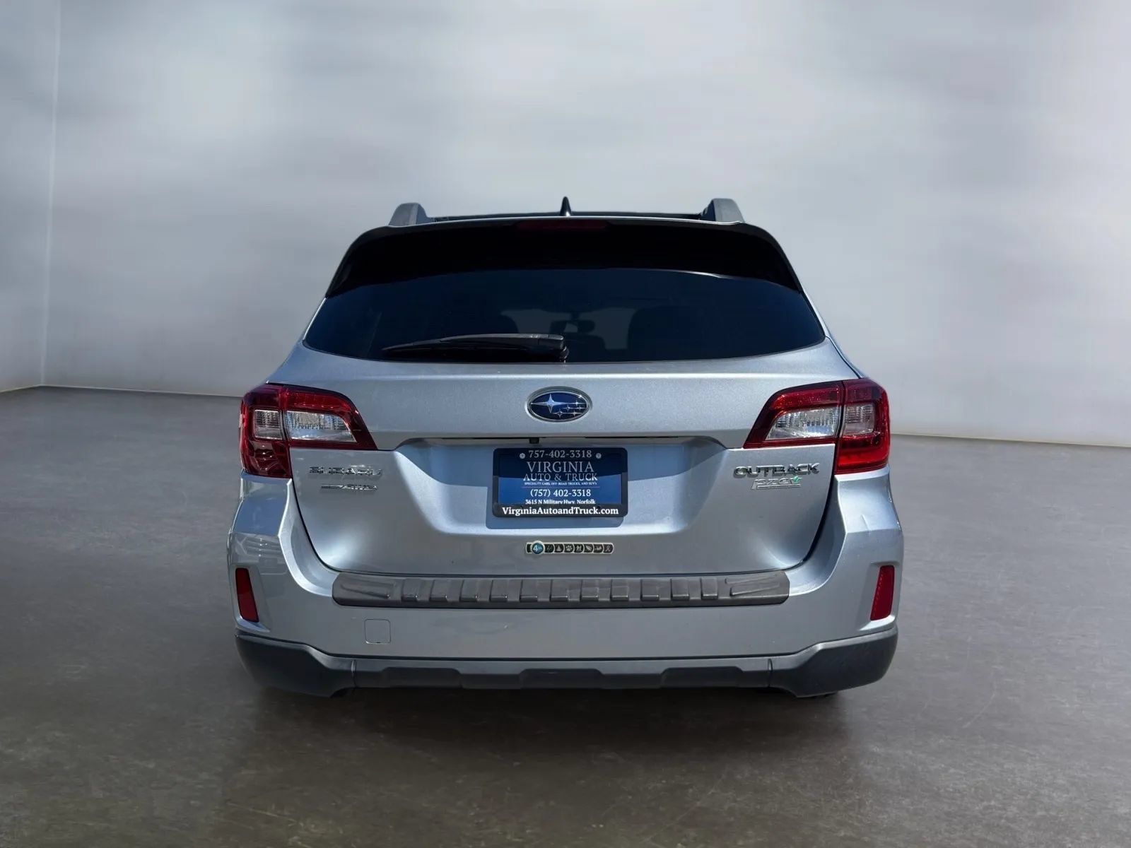 Used 2017 Subaru Outback 2.5i Premium AWD/4WD image 6