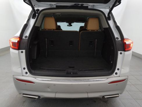 Used 2018 Buick Enclave Essence image 29