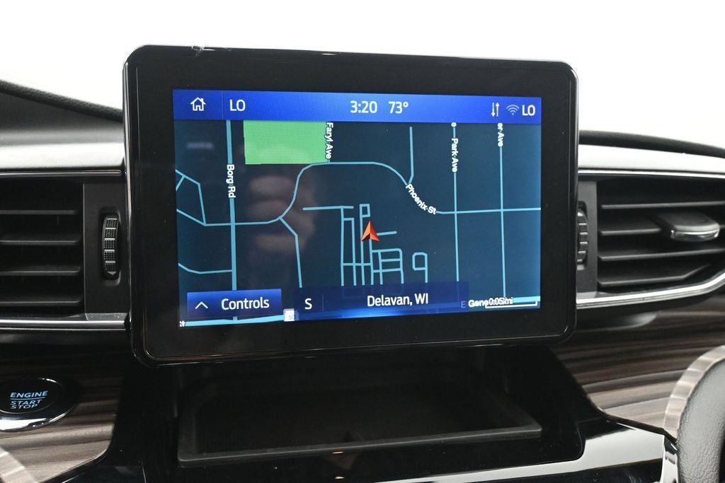 Used 2023 Ford Explorer Limited AWD/4WD image 31