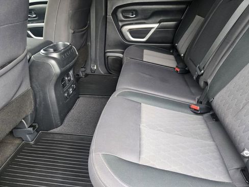 Used 2021 Nissan Titan SV w/ SV Convenience Package image 31