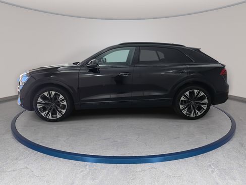 Used 2025 Audi Q8 Prestige image 8