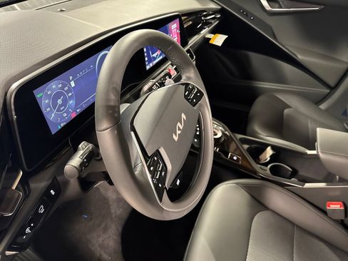 New 2026 Kia Niro Wind w/ Wind Preserve Package FWD image 19