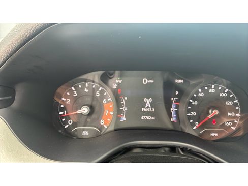 Used 2025 Jeep Compass Limited AWD/4WD image 21