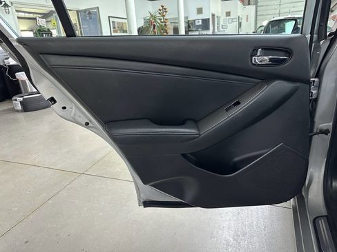 Used 2010 Nissan Altima 2.5 SL w/ SL Pkg image 12