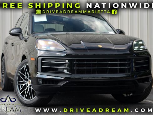 Used 2024 Porsche Cayenne AWD/4WD image 2