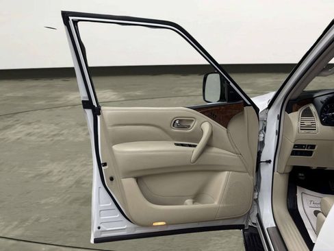Used 2019 INFINITI QX80 Luxe w/ 22" Wheel Package AWD/4WD image 14