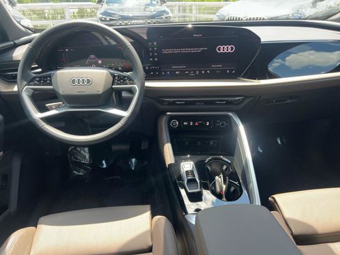 Certified 2025 Audi Q5 Premium Plus w/ Premium Plus AWD/4WD image 25