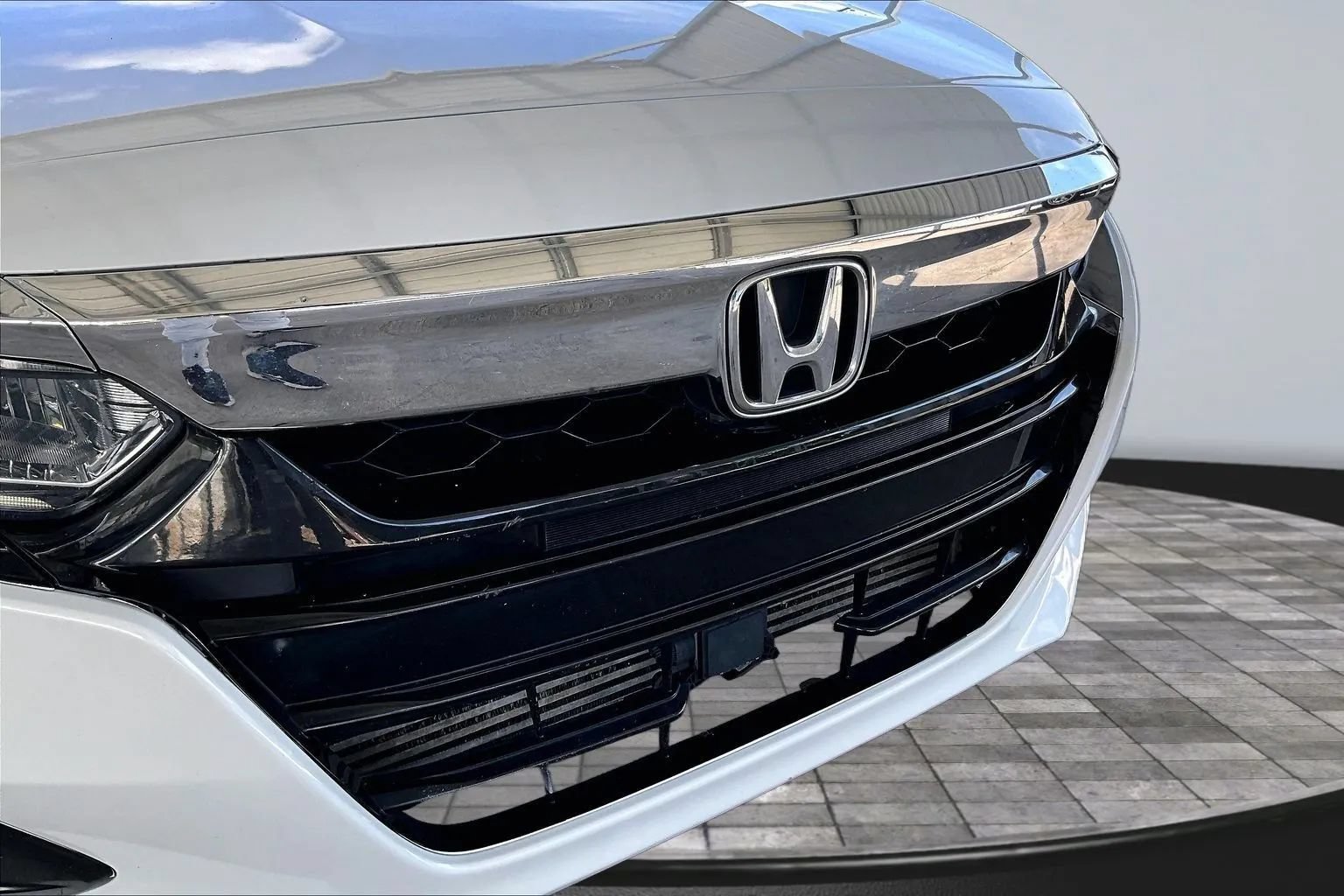 Used 2018 Honda Accord EX-L image 30