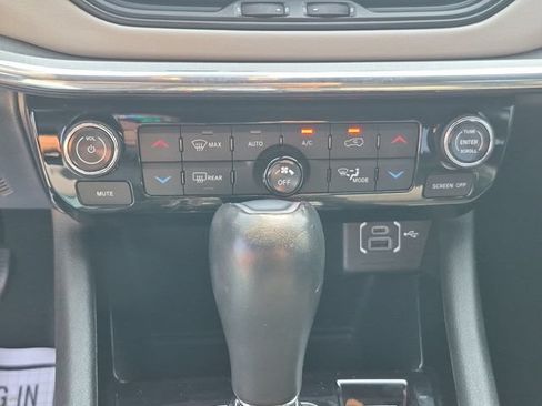 Used 2023 Jeep Compass Limited AWD/4WD image 24