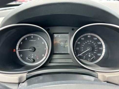 Used 2018 Hyundai Santa Fe Sport w/ 2.4L Value Package 02 image 18