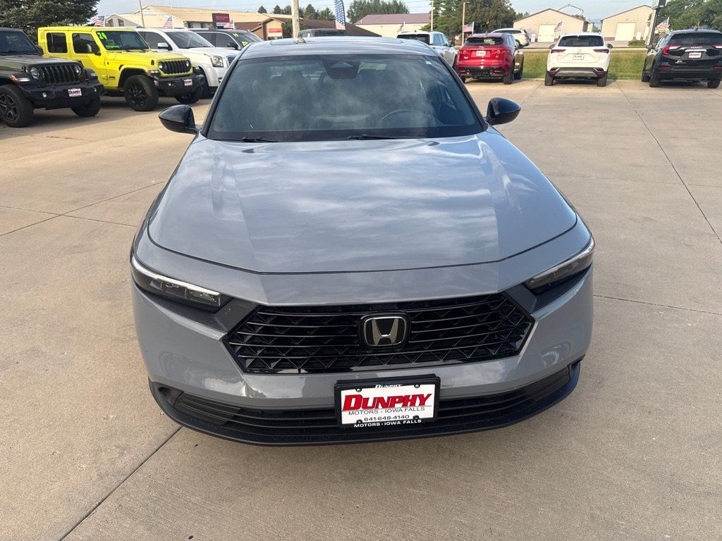 Used 2024 Honda Accord Sport image 8