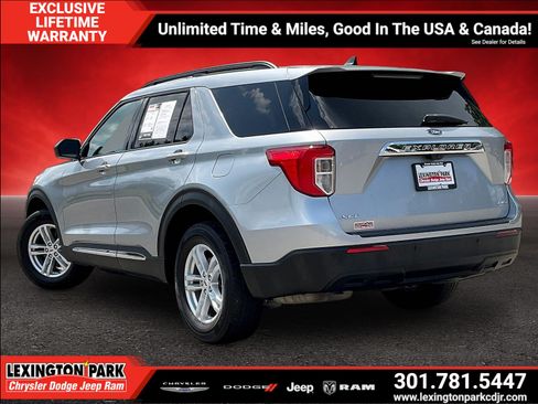 Used 2023 Ford Explorer XLT AWD/4WD image 4