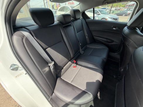 Used 2018 Acura ILX image 8