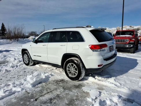 Used 2019 Jeep Grand Cherokee Laredo image 6