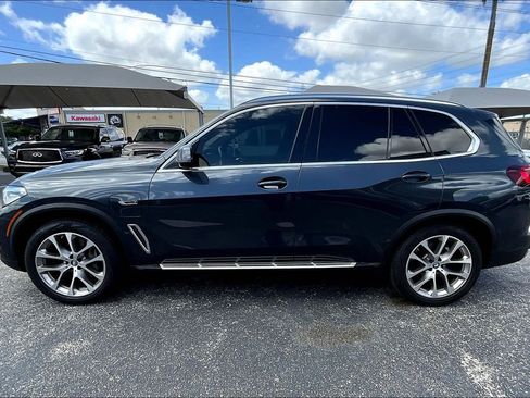 Used 2022 BMW X5 xDrive45e w/ Climate Comfort Package image 45