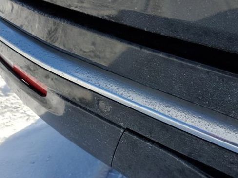 Used 2023 Jeep Wagoneer Base w/ Convenience Group I image 25