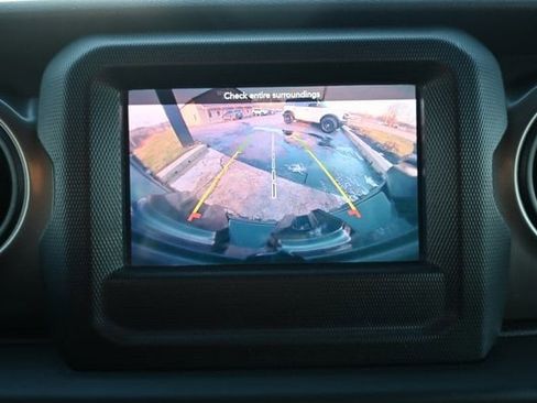 Used 2020 Jeep Wrangler Sport image 37