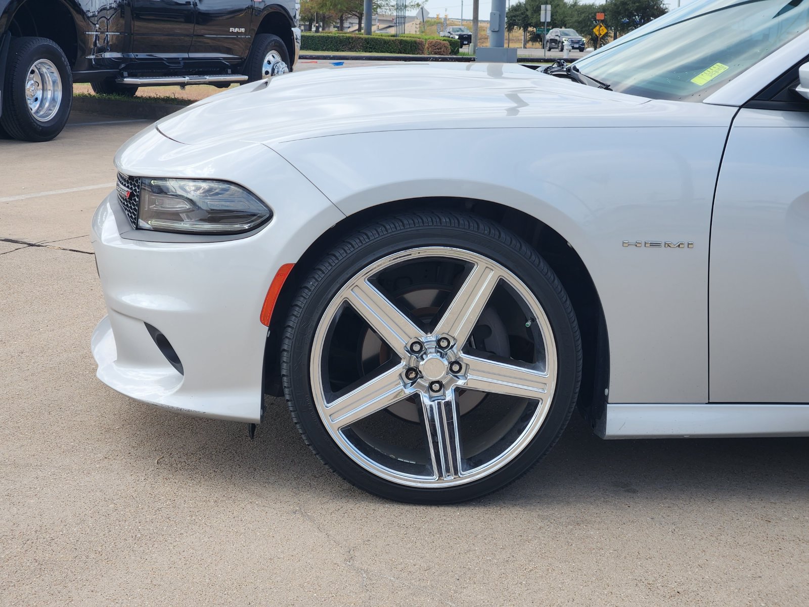 Used 2020 Dodge Charger R/T RWD image 10