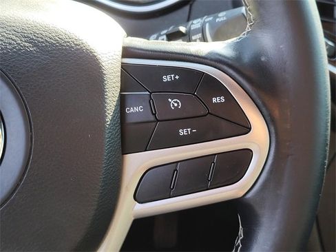 Used 2021 Jeep Cherokee Latitude Lux 80th Anniv w/ Quick Order Package 26U 80TH image 30