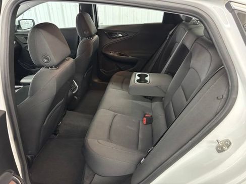 Used 2021 Chevrolet Malibu LT FWD image 11