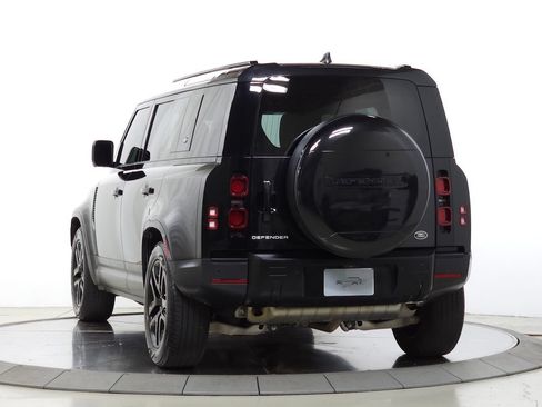 Used 2023 Land Rover Defender 110 S AWD/4WD image 3