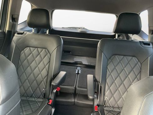 Certified 2025 Volkswagen Atlas SEL Premium R-Line image 14