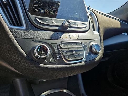 Used 2024 Chevrolet Malibu LT image 17